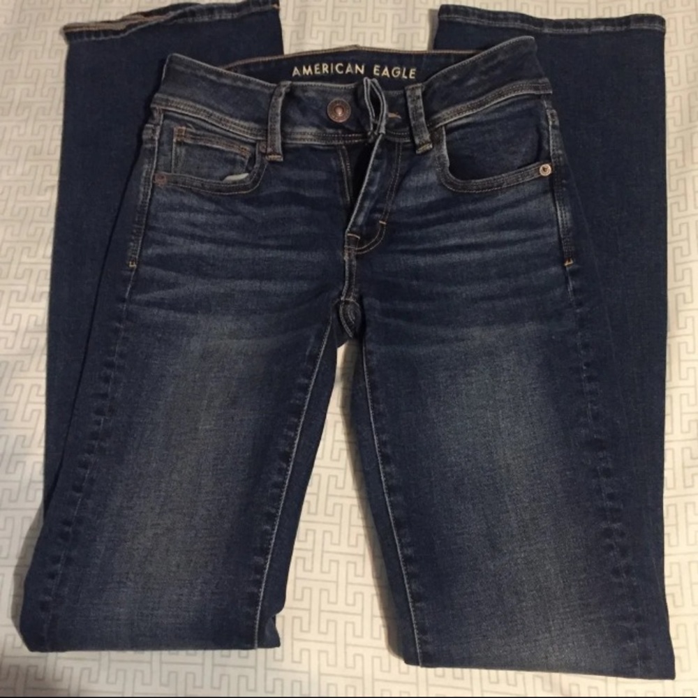 🚫SOLD ON MERC🚫 American Eagle “Kickboot” jeans